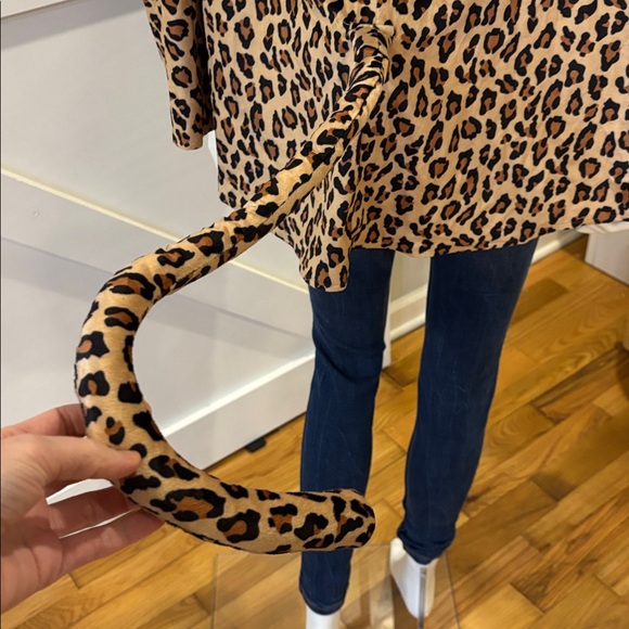 🐆 Velvet Leopard Cheetah Hoodie Poncho Cape Ears Tail Pocket Pouch Furry & SOFT - Picture 7 of 8